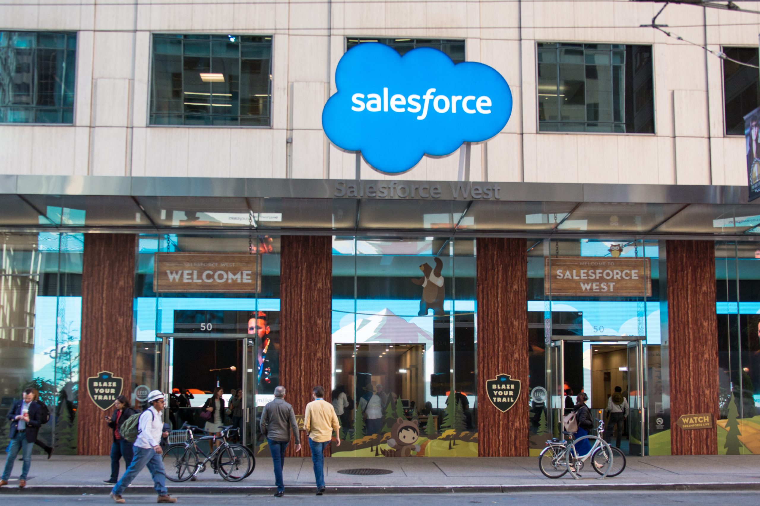Nhân viên của Salesforce phản đối tham vọng NFT của nó
