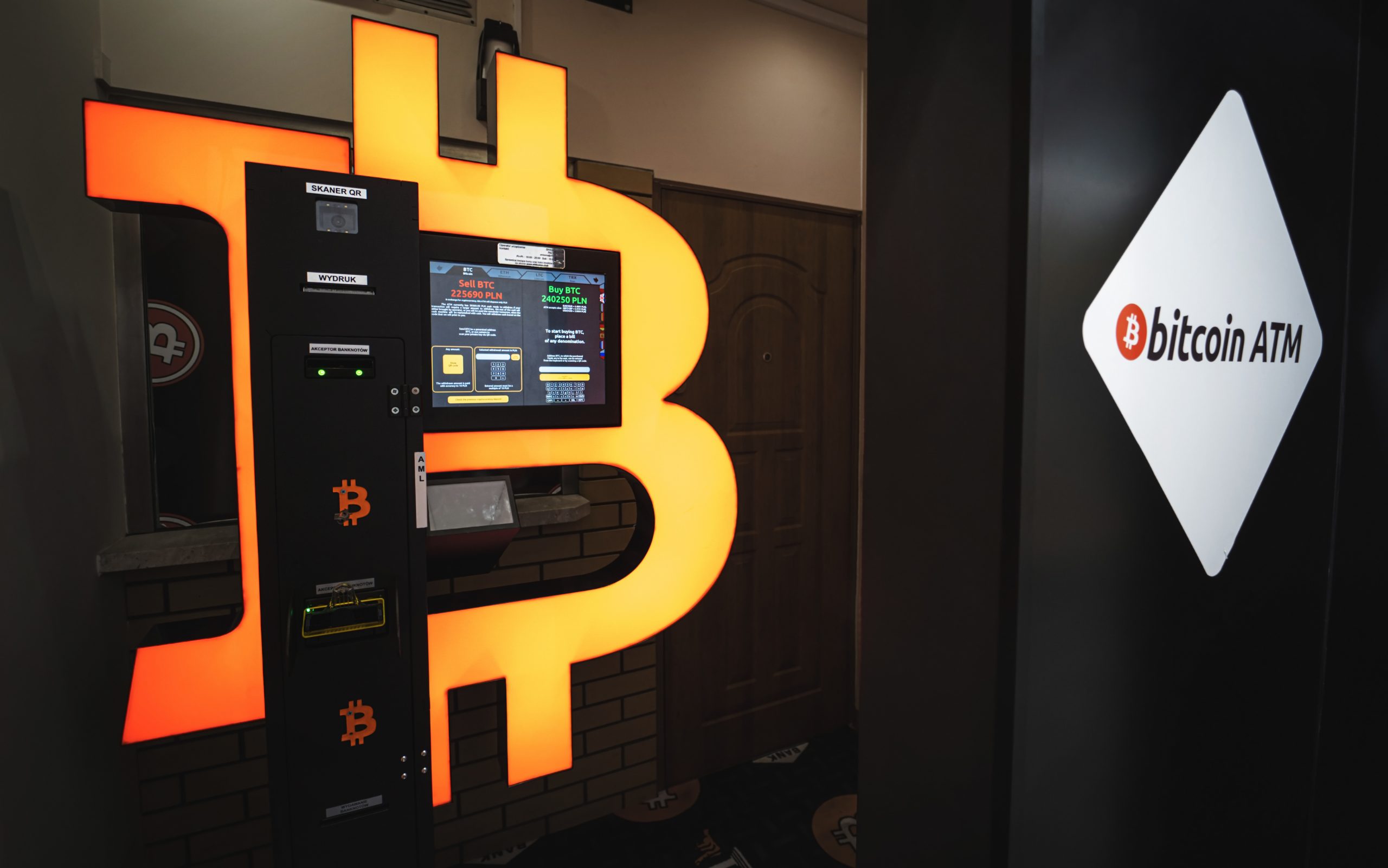 Cơ quan quản lý tài chính của Vương quốc Anh ra lệnh đóng cửa tất cả các máy ATM Bitcoin