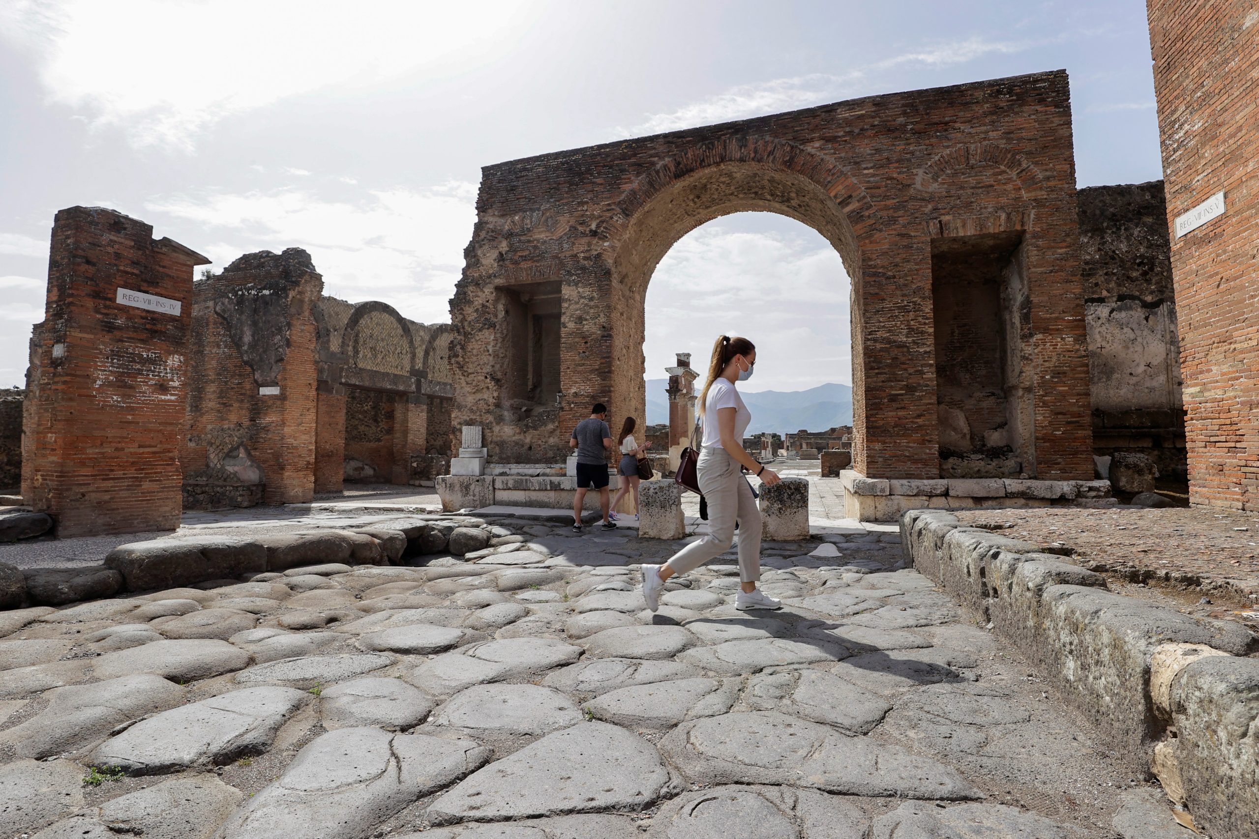 Các nhà nghiên cứu đã giải mã trình tự bộ gen của một trong những cư dân cổ đại của Pompeii