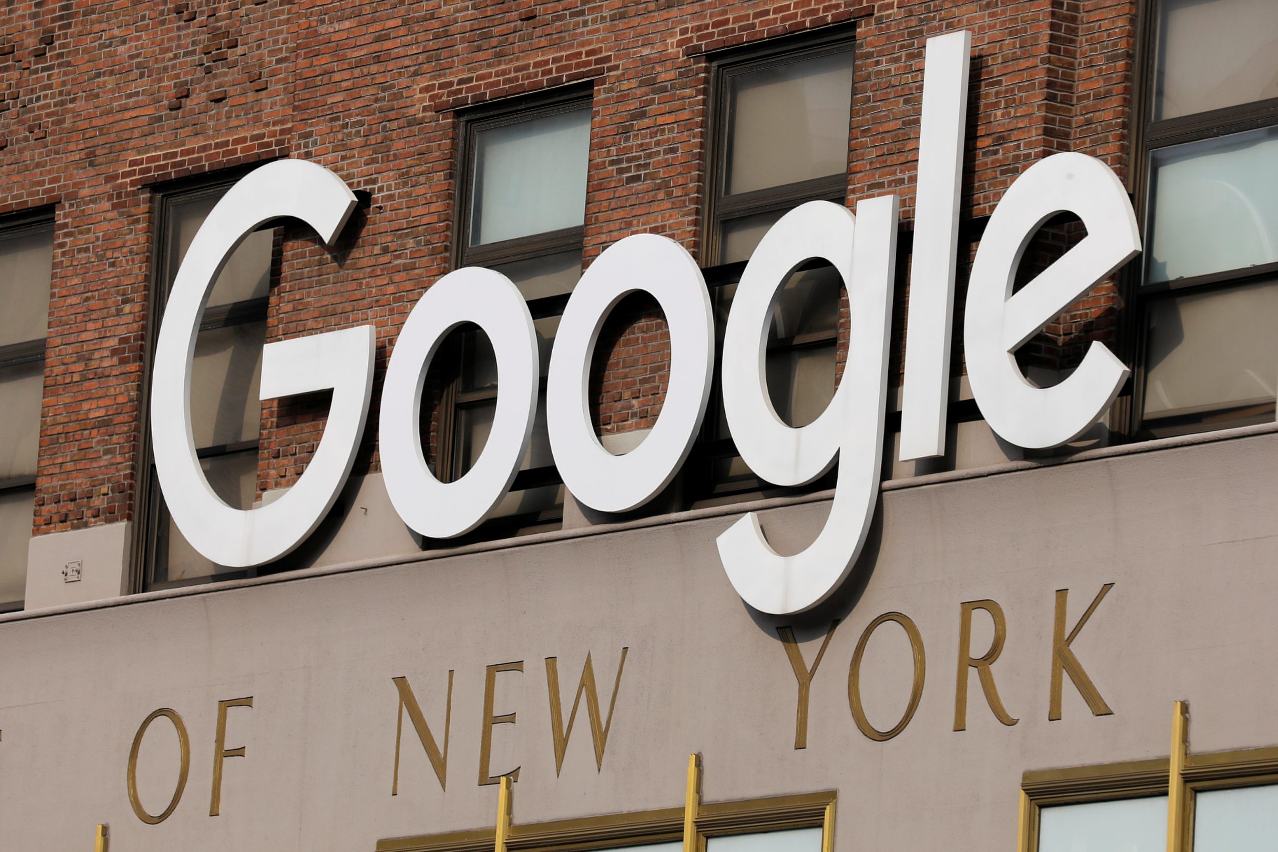 Google cảnh báo các nhà cung cấp dịch vụ internet đã giúp phân phối phần mềm gián điệp Hermit