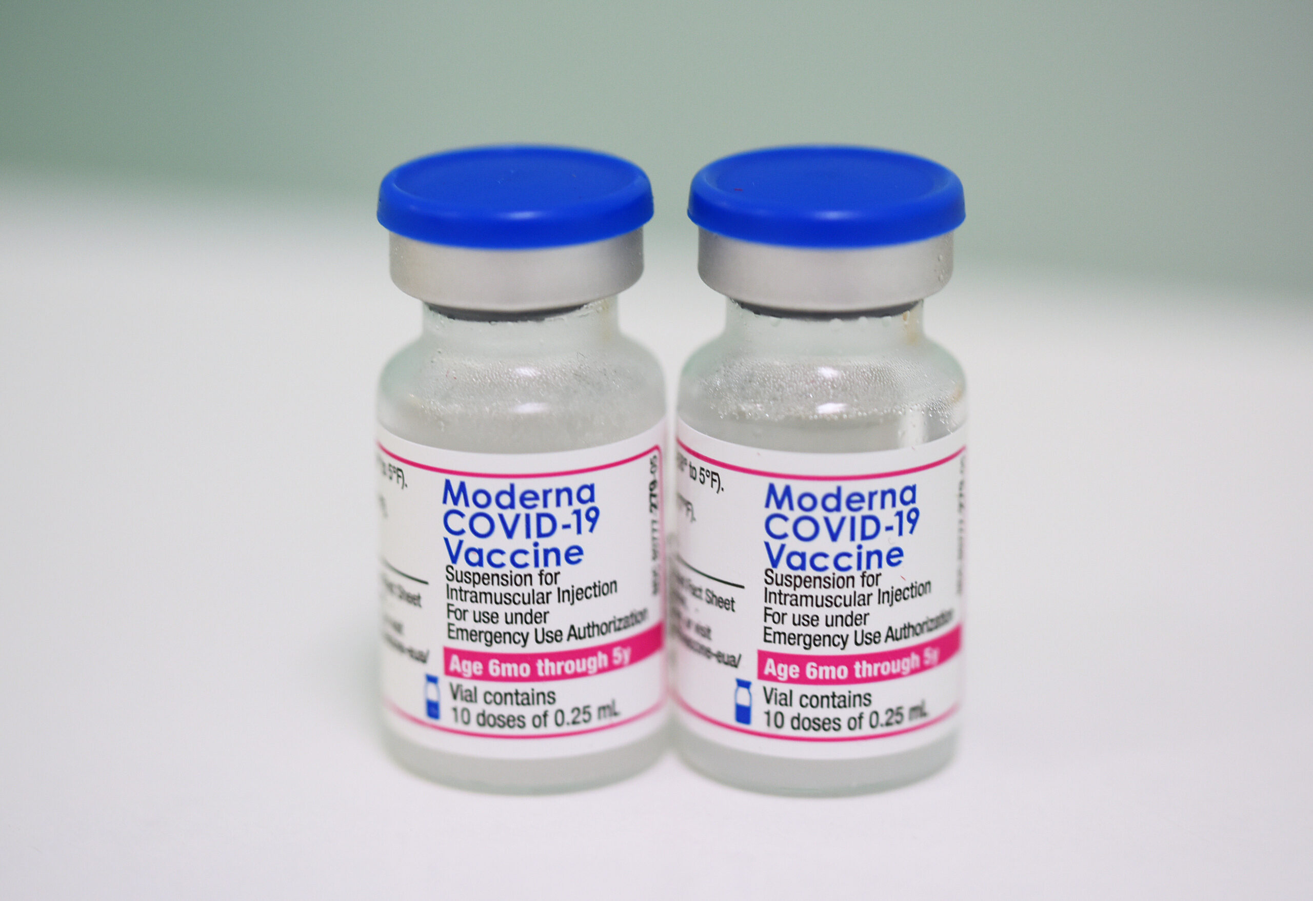 Đánh sách: Cách Moderna sử dụng vắc-xin của mình để chống lại các biến thể của COVID