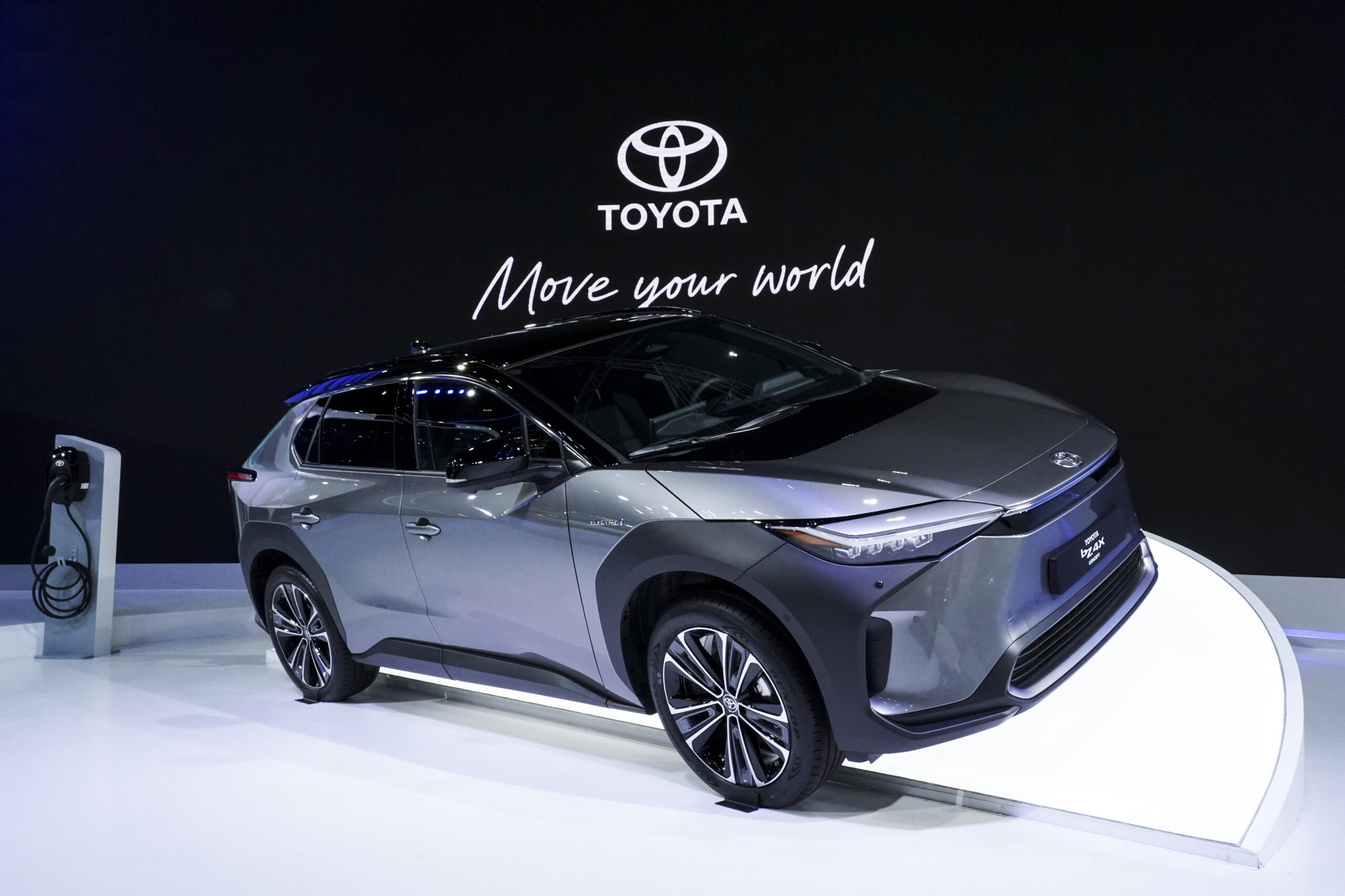 Toyota sẽ mua lại chiếc bZ4X EV bị thu hồi của bạn