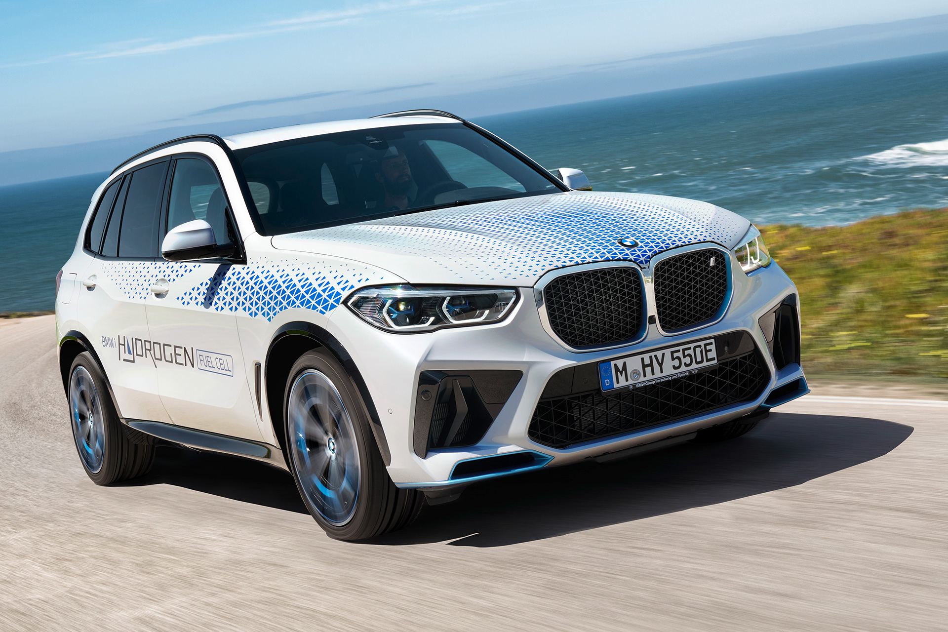 BMW và Toyota có kế hoạch phát hành ô tô chạy pin nhiên liệu chung vào năm 2025