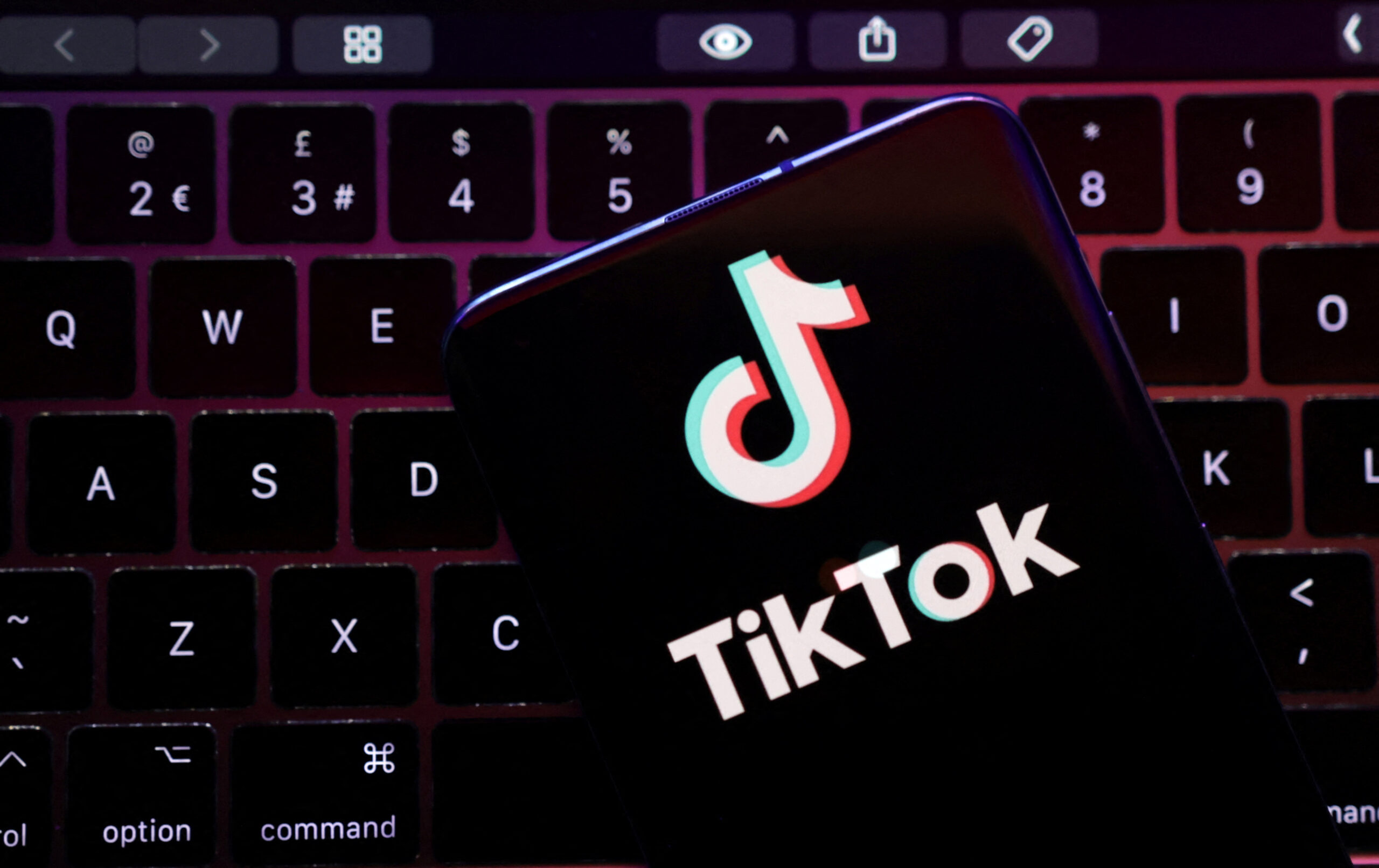 TikTok được cho là sẽ 'khoan hồng hơn một chút' cho các tài khoản phổ biến