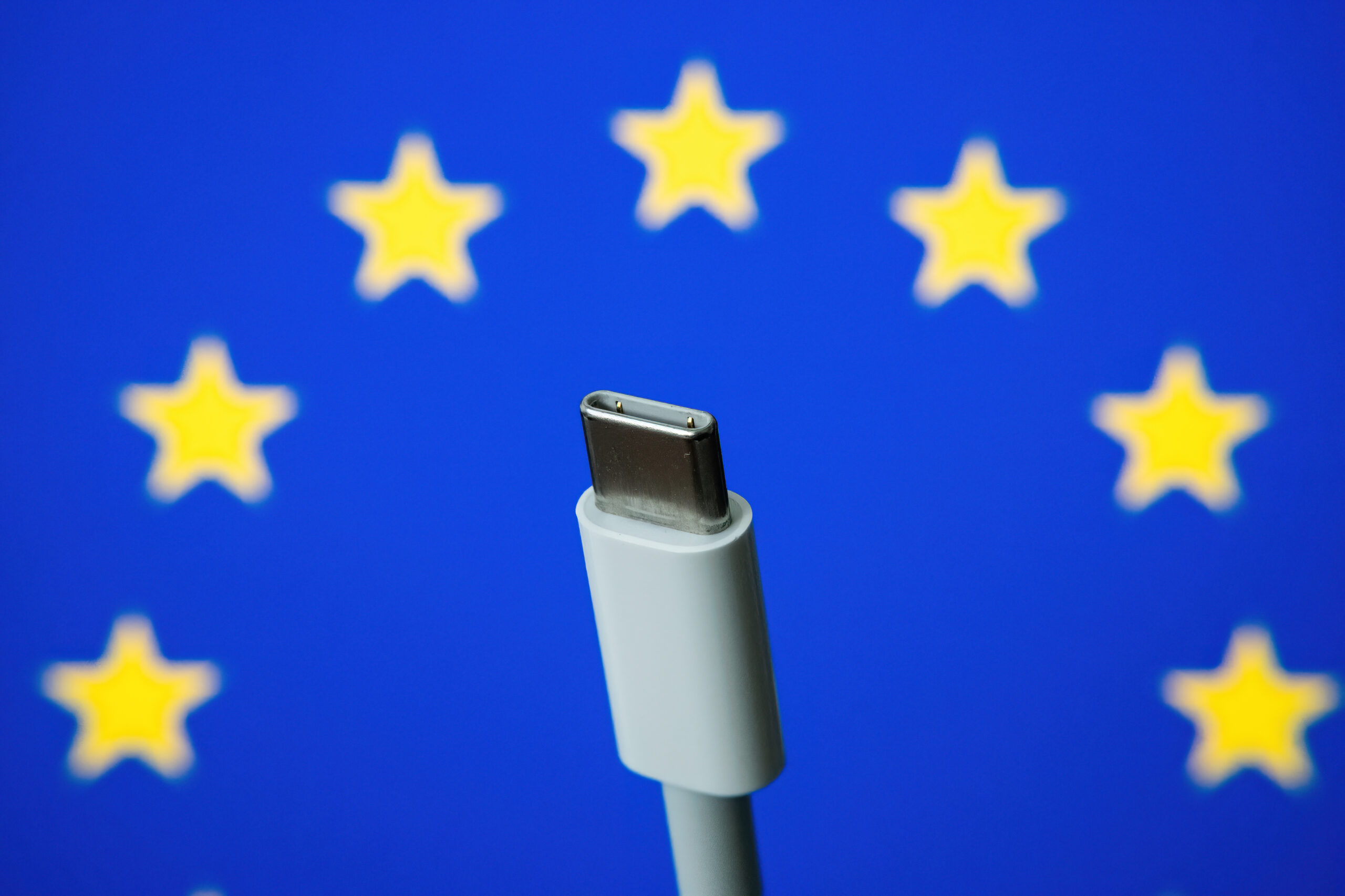 EU sẽ yêu cầu sạc USB-C cho các thiết bị di động vào cuối năm 2024