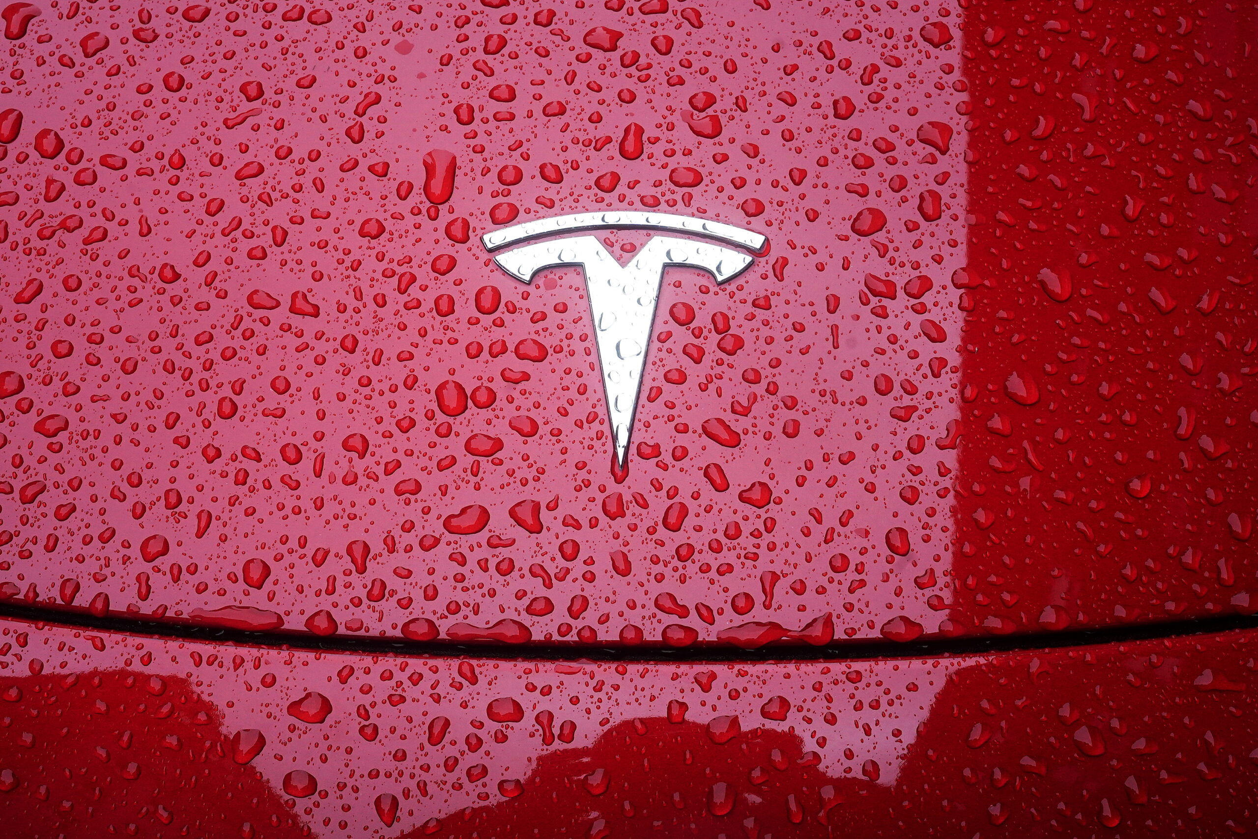 Quý 3 hỗn loạn của Tesla chứng kiến ​​lợi nhuận tăng nhưng doanh thu giảm
