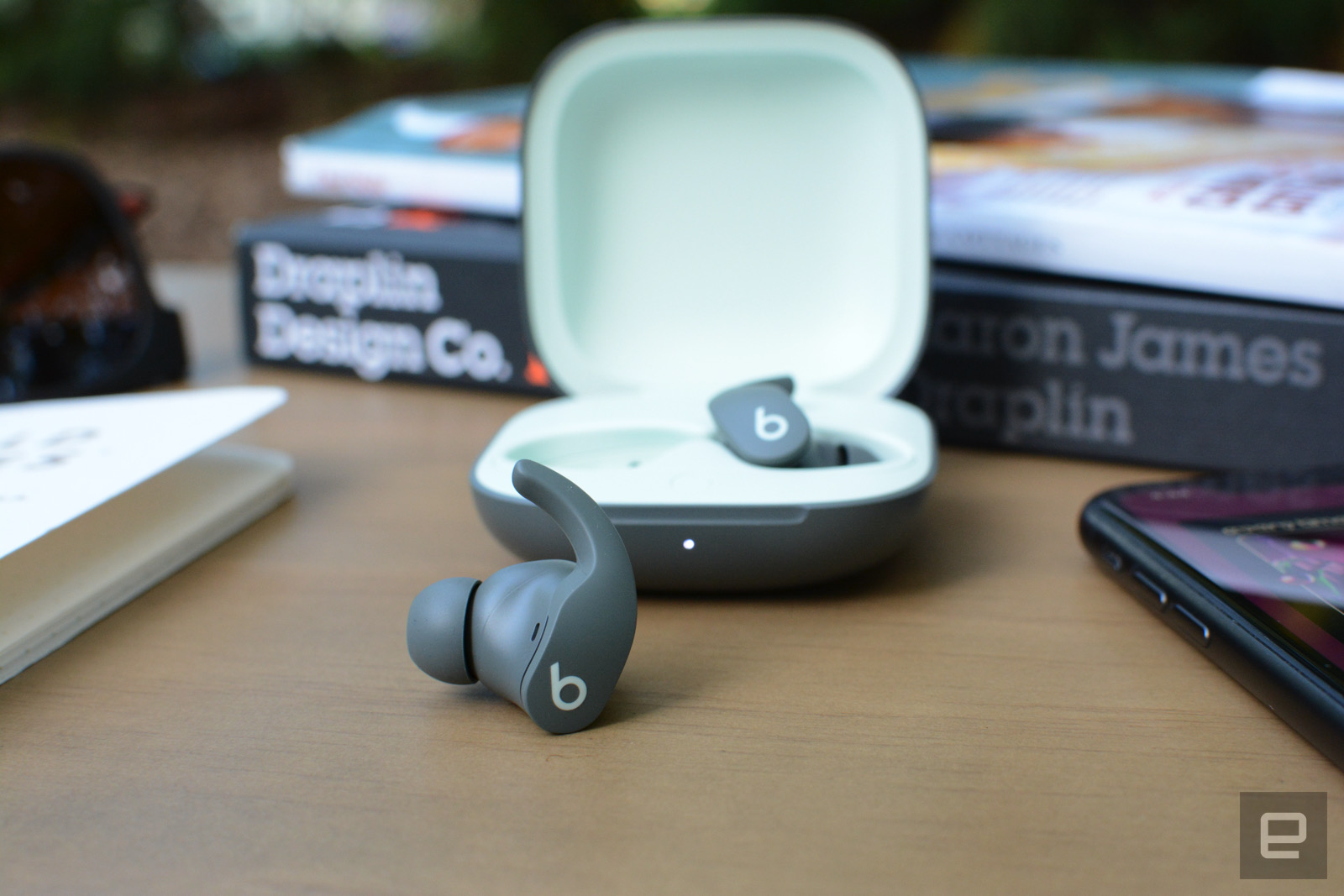Tai nghe nhét tai Beats Fit Pro của Apple được bán trở lại với giá $160