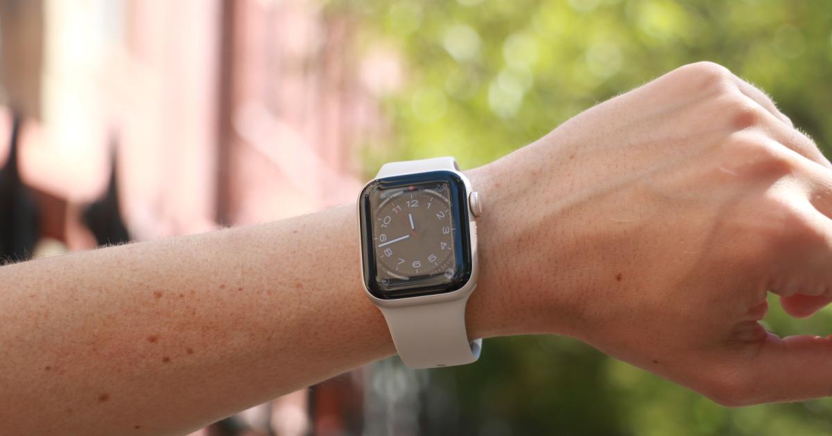 Apple Watch SE rẻ hơn bao giờ hết ngay bây giờ