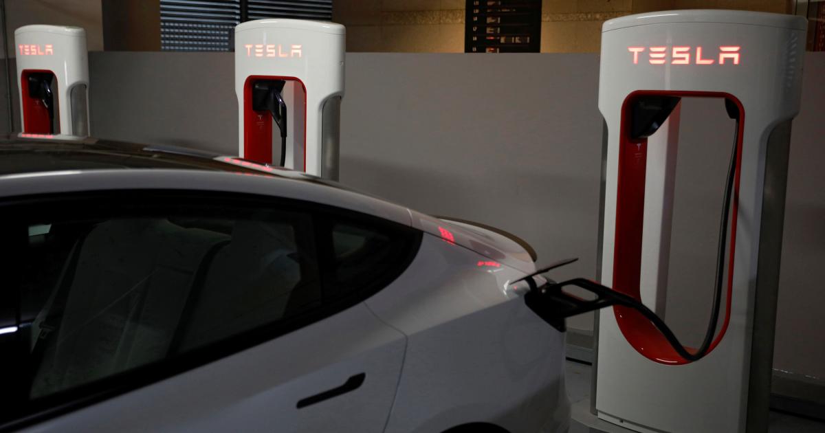 Tesla sẽ mở mạng Supercharger của mình cho các EV khác ở Canada